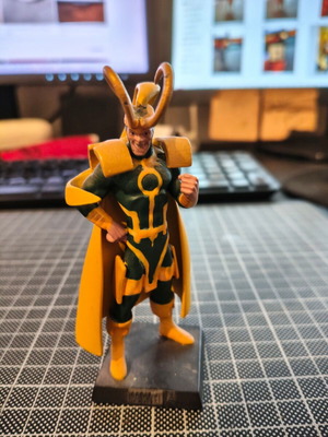 Loki Eaglemoss Marvel Classic lead figurine with magazine refurbished