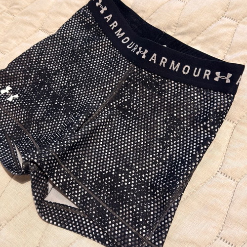 Under Armour gym shorts like new, gray, size XS