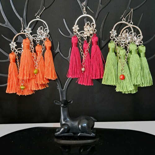 Earrings new multicolored with tassels