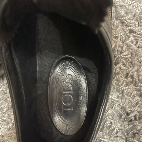 Tod’s leather sneakers black with white stitching like new, size 38