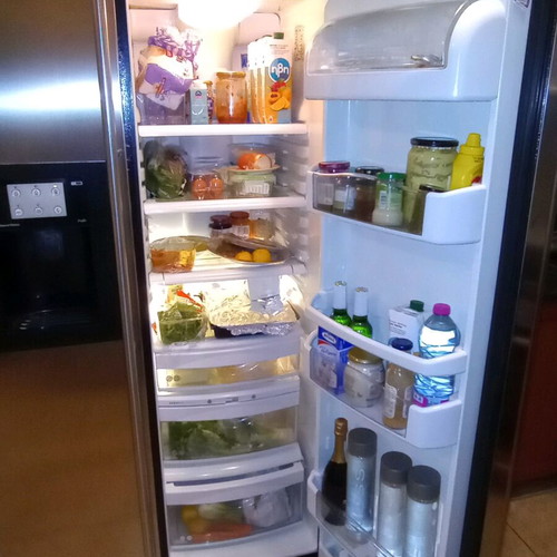 General Electric inox refrigerator used with ice maker and water dispenser