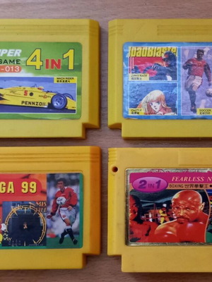 Συλλεκτικές κασέτες 8bit σαν καινούργιες, πακέτο 4 τεμαχίων του 1990