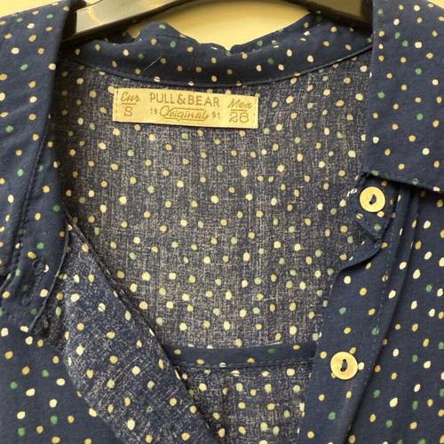 Pull&bear polka dot shirt like new, size S