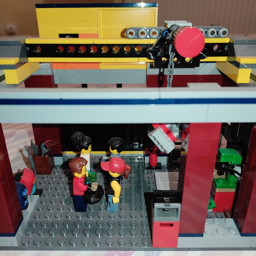 Lego City 60258 like new with instructions without box
