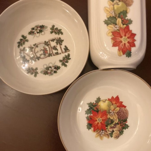 Kaiser Christmas porcelain set like new, 3 pieces