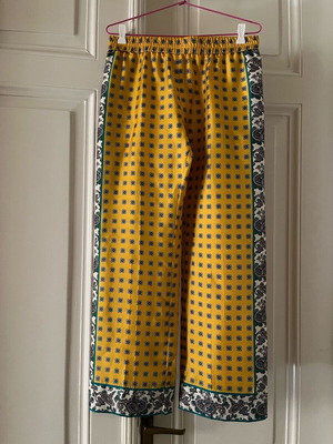 Escada silk women's pants like new, multicolor yellow