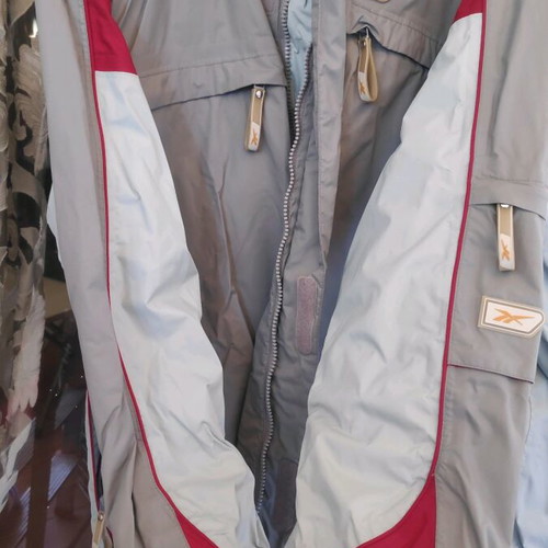 Reebok jacket XL like new, windproof and waterproof