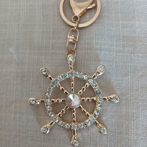 Keychain with rhinestones like new, ship steering wheel design