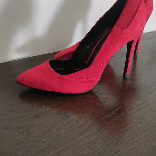 Red pumps size 38 like new