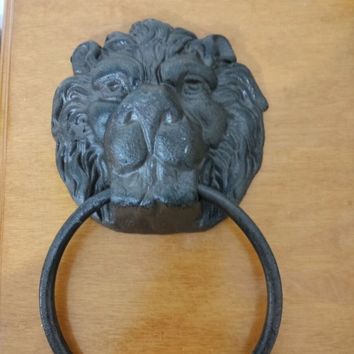 Metal large lion door knocker new for wall or door