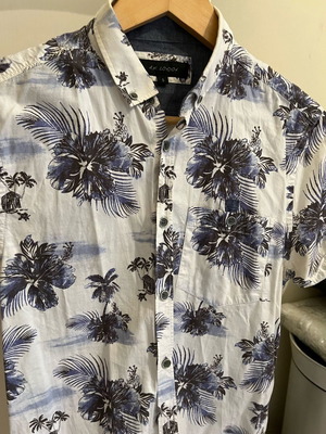 Hawaiian style short sleeved shirt used, white-blue, size S