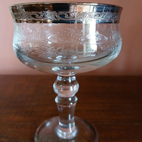 Murano Medici 6 champagne glasses new, vintage with platinum rim