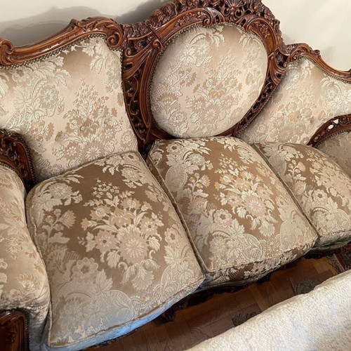 Baroque Sofa Set like new with 3-seat sofa, 2 armchairs and round table