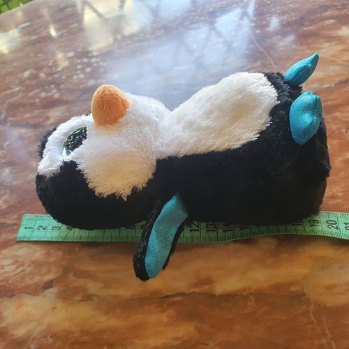 Penguin plush toy new, beautiful condition