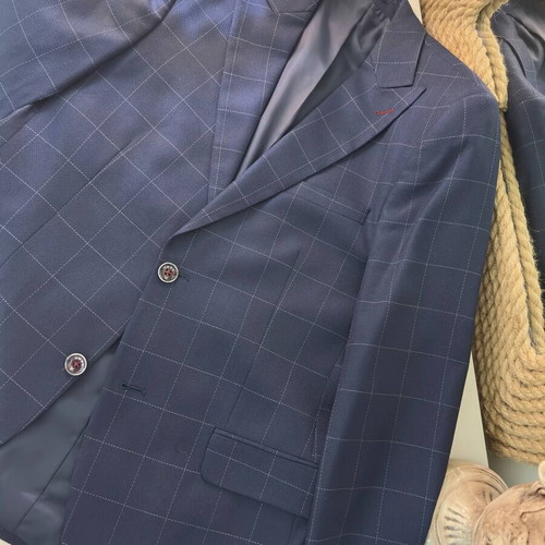 Italian suit DI-66 like new, size 48, blue