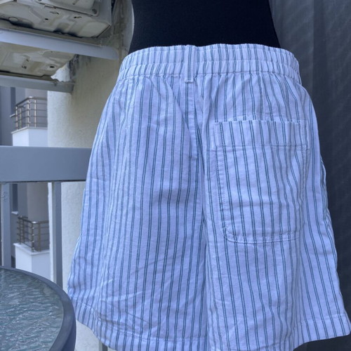 Uniqlo shorts new, size XL, white and green stripes