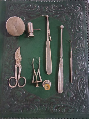 Medical tools from interwar period used, set of 8 pieces