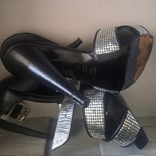 G. FERRE high-heeled sandals black with silver details like new, size 36