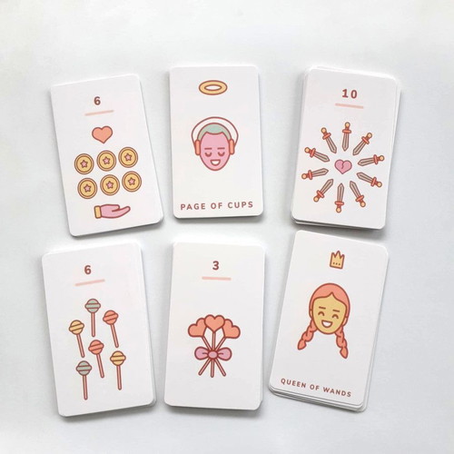 Kawaii Tarot Cards like new, minimal and cute deck