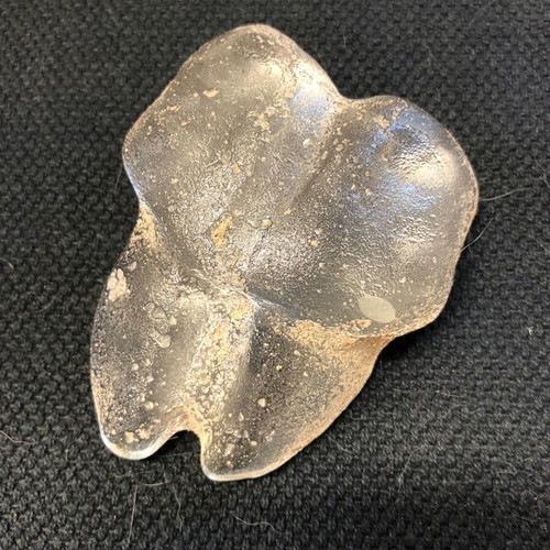 Artistic glass paperweight sculpture