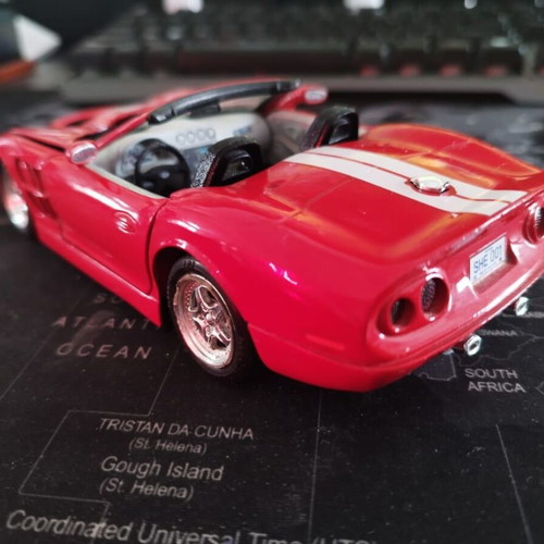 Shelby 1999 metal model car scale 1:24 like new