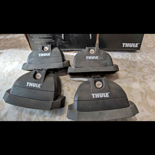 Thule 753 roof rack feet like new for Opel Corsa 2006 and other models