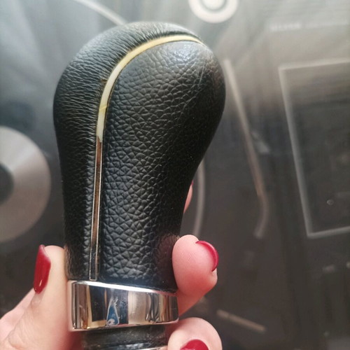 Gear shift knob used with Start/Stop switch, black