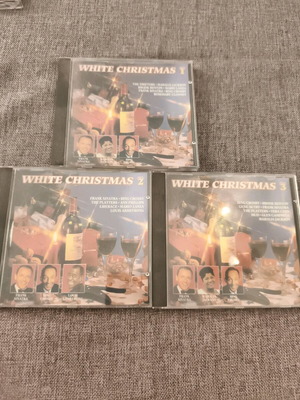 White Christmas 3 CDs like new, Christmas song collection