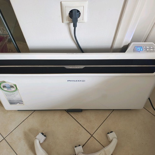 Philco inverter like new, works normally without tilecontrol
