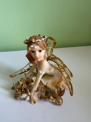 Miniature angel used