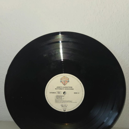 Jane’s Addiction Nothing’s Shocking Vinyl LP 1988 like new
