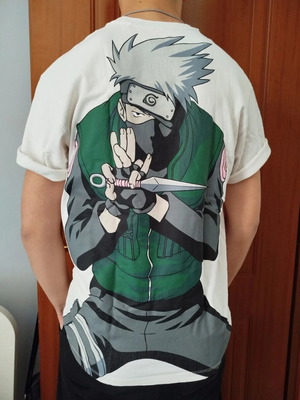 T-shirt Naruto Kakashi Hatake Pull & Bear σαν καινούργιο, μέγεθος XS