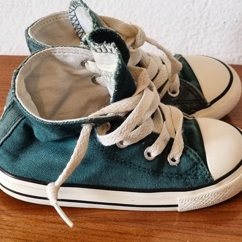 Converse kids boots size 24 like new green