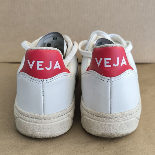 Veja Sneakers V-10 Leather Athletic Shoes Size 37 like new