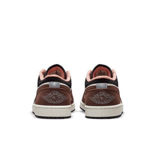 Air Jordan 1 Low Mocha Brown sneakers new, size 42.5