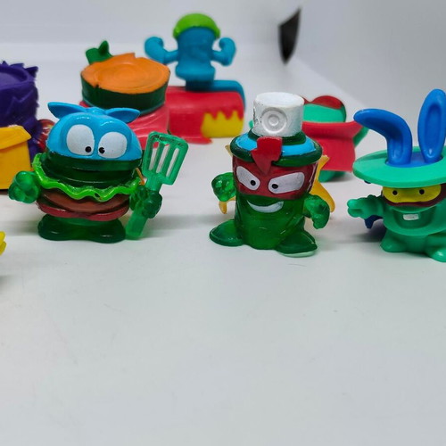 Superzings Superthings collectible figures set of 15 like new