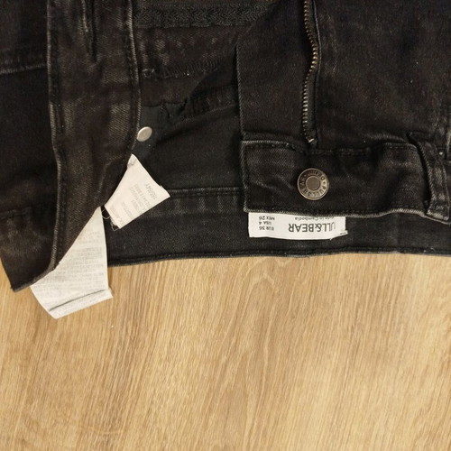 Black High-Waisted Denim Shorts Pull & Bear like new