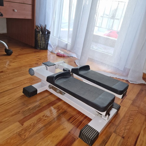 Mini stepper fitness equipment with resistance adjustment