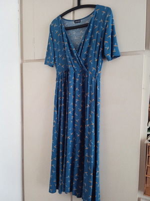 Avon dress medium, like new, blue