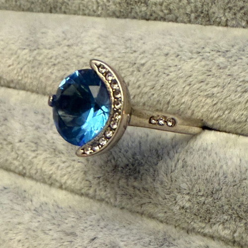 Silver ring with Swarovski crystal new, blue and silver