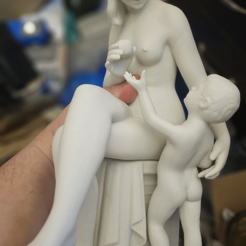 Decorative statue mother and baby like new, height 31cm