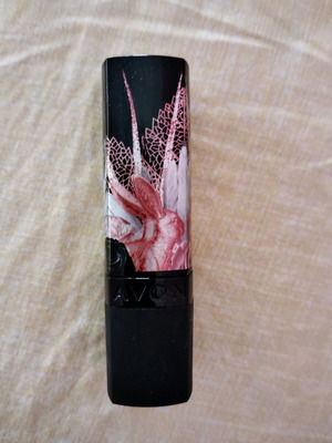 Avon Golden Bee lipstick
