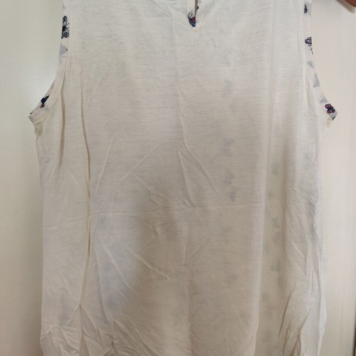 White sleeveless blouse with butterflies XL used