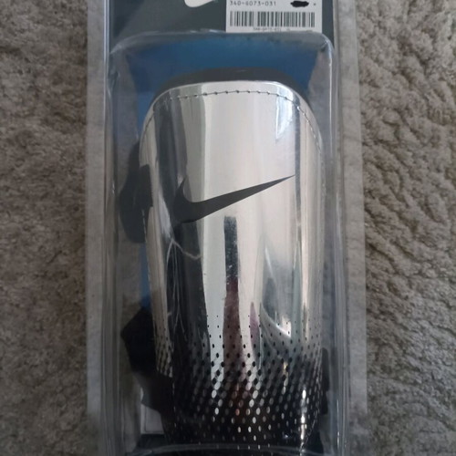 Nike Mercurial Guard shin guards new, size XL