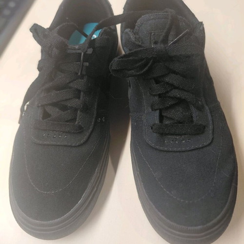 Converse black athletic shoes size 38 like new