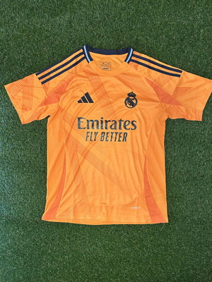 Real Madrid football jersey like new, medium size