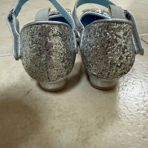 Girls' shoes like new, size 28