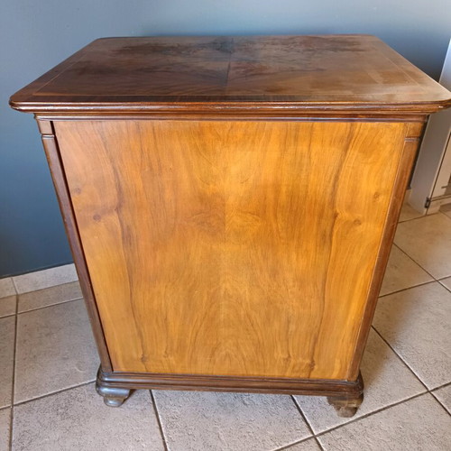 Sigma sewing machine used with wooden cabinet and bar door