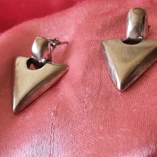 Silver 925 stud earrings used, triangular vintage style