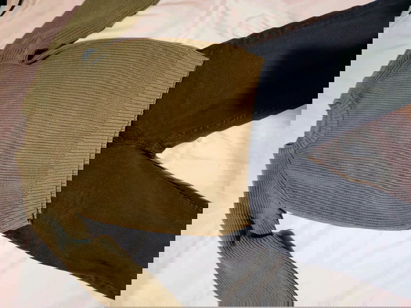 Πουλόβερ και τζιν 10 ετών